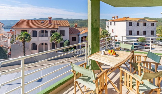 Nice apartment in Rabac with WiFi