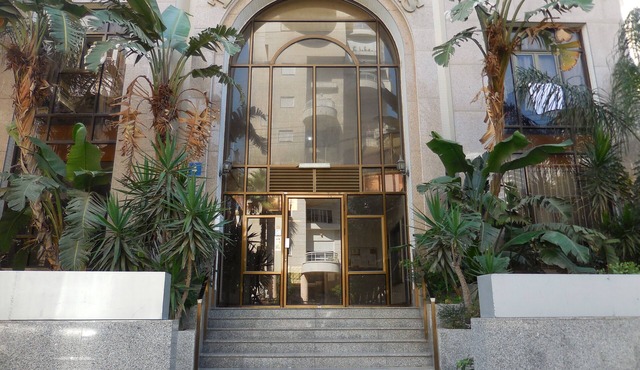 Nice apartment Kikar, center and beach, Residence "Les Arches" in Netanya