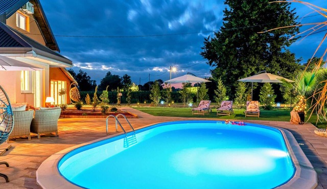 Nice home in Gola with private swimming pool, can be inside or outside