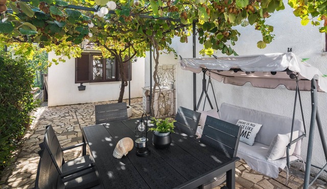 Nice home in Kukci with WiFi