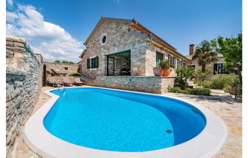Nice Home In Lisicic With Sauna