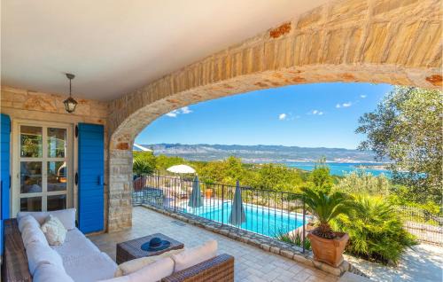 Nice Home In Malinska