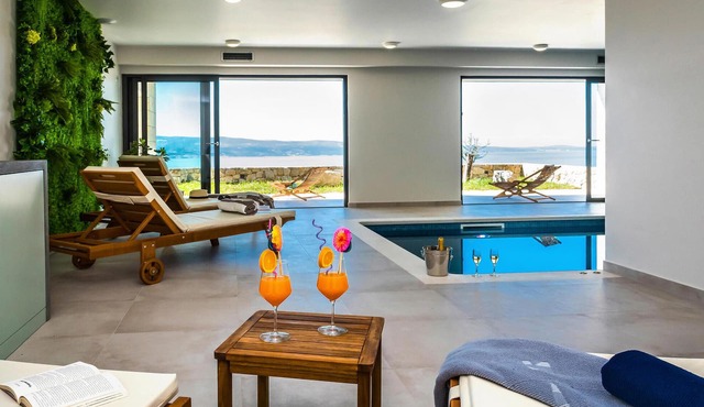 Nice home in Omis with WiFi