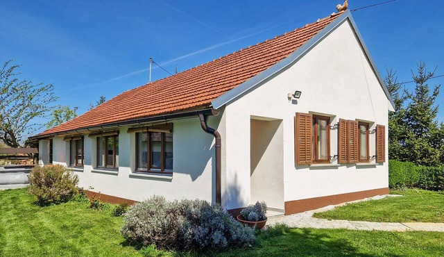 Nice home in Stefanje with WiFi