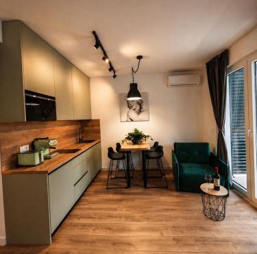 'Nikol' Charming Cozy Studio, Balcony & free Parking in Mlini
