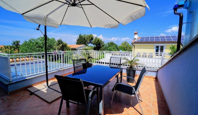 One bedroom apartment with balcony and sea view Crveni Vrh, Umag (A-27174-b)
