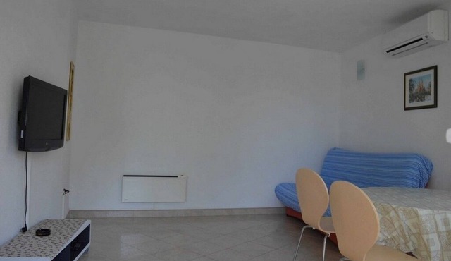 One bedroom apartment with balcony and sea view Živogošće - Porat, Makarska (A-25453-f) in Živogošće