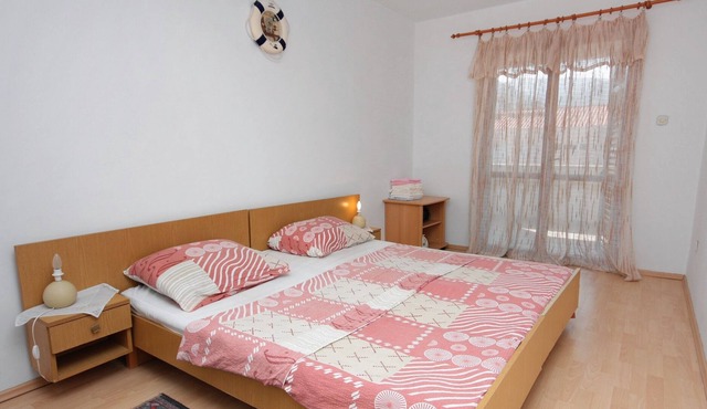 One bedroom apartment with terrace Stari Grad, Hvar (A-5697-a)