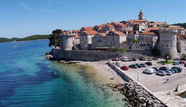 One bedroom apartment near beach Korčula (A-21885-a)