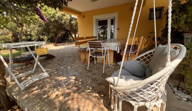 One bedroom apartment with sea view (2)