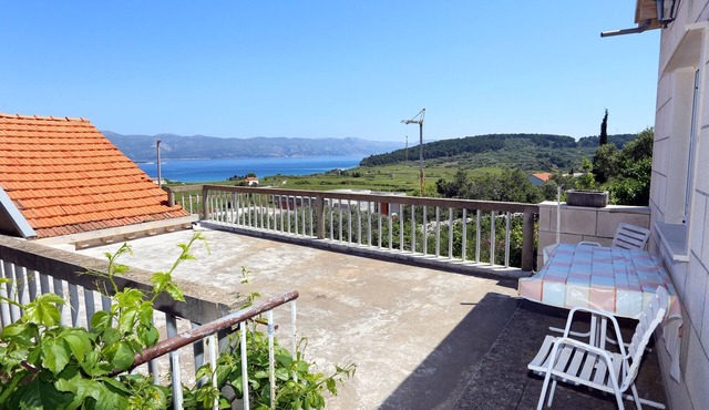 One bedroom apartment with terrace and sea view Lumbarda, Korčula (A-4352-b)