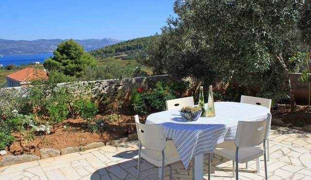 One bedroom apartment with terrace and sea view Lumbarda, Korčula (A-9271-c)