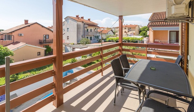 One bedroom apartment with terrace Novigrad (A-11242-c)