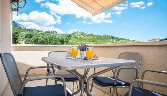 One bedroom apartment with terrace Promajna, Makarska (A-20883-c)