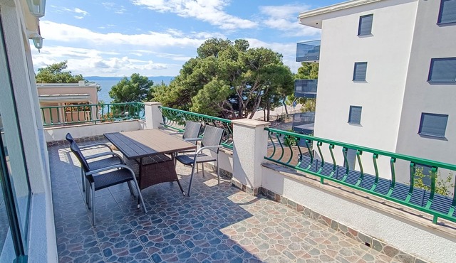 One bedroom apartment near beach Promajna, Makarska (A-23184-b)