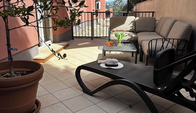 One-Bedroom Apartment* in Villa MARID