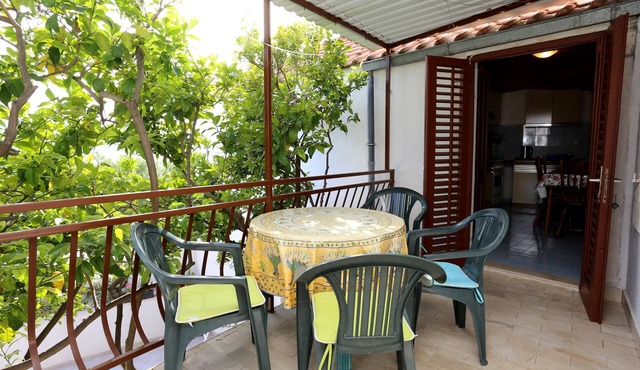 One bedroom apartment near beach Viganj, Pelješac (A-10140-b)