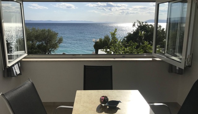 One bedroom apartment near beach Tučepi, Makarska (A-2699-d)