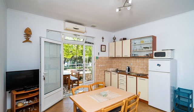 One bedroom apartment with terrace and sea view Žuljana, Pelješac (A-10233-b)