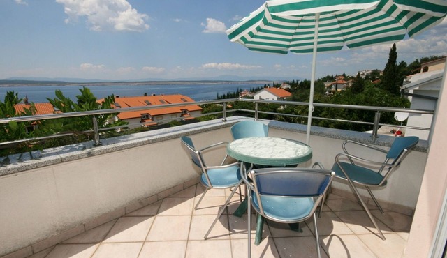 One bedroom apartment with terrace and sea view Dramalj, Crikvenica (A-5534-d)