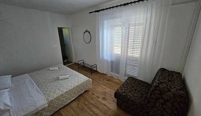 One bedroom apartment with balcony and sea view Zavala, Hvar (A-128-f) in Jelsa