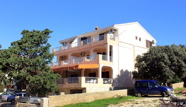 One bedroom apartment with air-conditioning Mandre, Pag (A-3557-b)