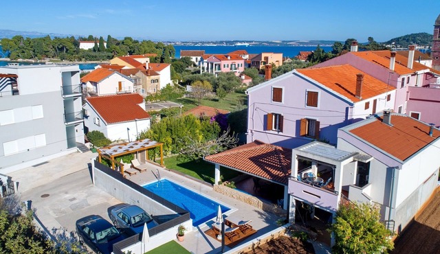 One bedroom apartment with a swimming pool Preko, Ugljan (A-14163-a)
