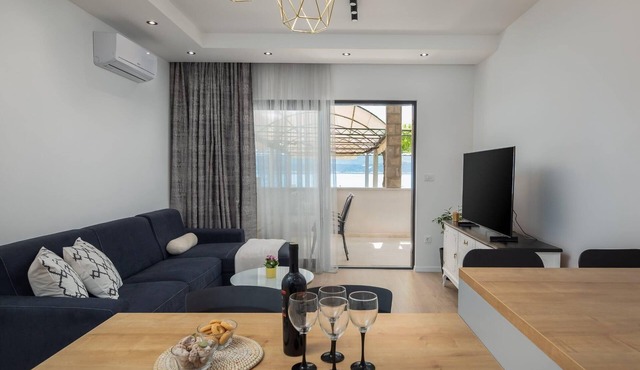 One bedroom apartment with air-conditioning Stanići, Omiš (A-2819-b) in Omiš