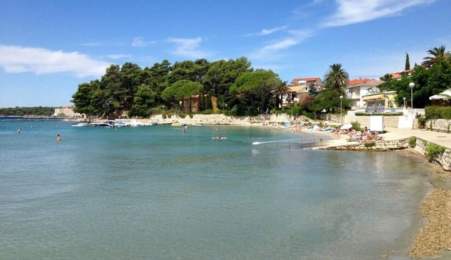 One bedroom apartment with terrace and sea view Rab (A-20818-b) in Rab