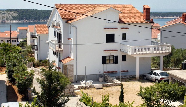 One bedroom apartment with balcony and sea view Barbat, Rab (A-5015-a) in Rab
