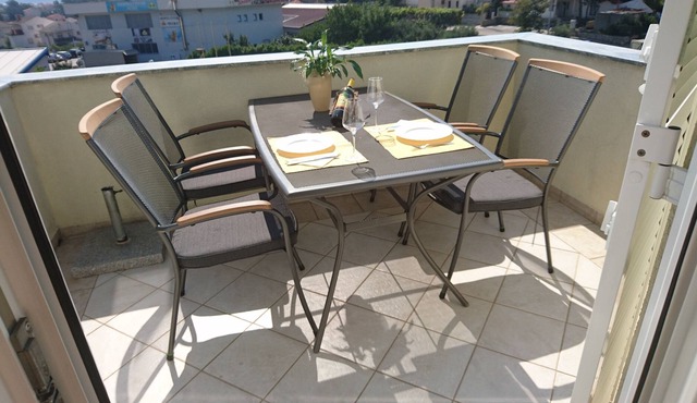 One bedroom apartment with terrace and sea view Banjol, Rab (A-11800-a)