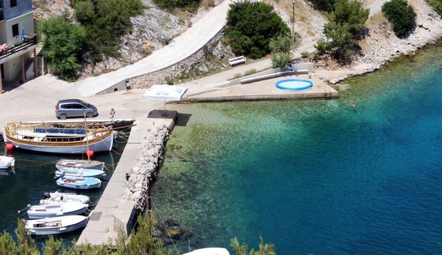 One bedroom apartment with terrace and sea view Sali, Dugi otok (A-890-d)