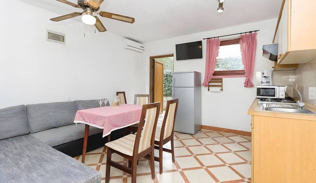 One-Bedroom Apartment with Mountain View, Wi-Fi, and Air Conditioning in Tkon