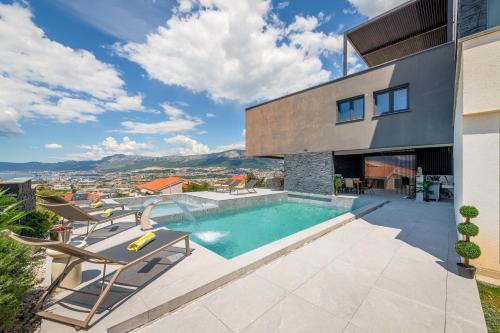 Panorama Coastal Haven in Split