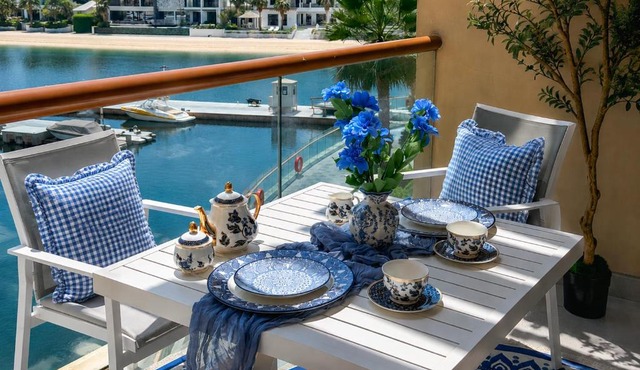 Panoramic Sunset Sea & Yacht View Studio, Palm Jumeirah by Green Sky Holiday Homes in Dubai