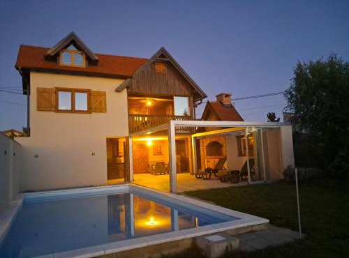 Peaceful Countryside Retreat with Pool & Jacuzzi by Destination GREEN Croatia