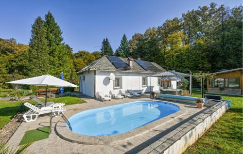 Pet Friendly Home In Ivanska With Sauna