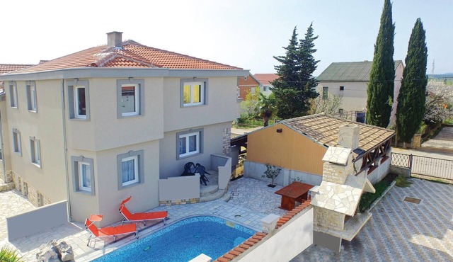 Pet friendly home in Kakma