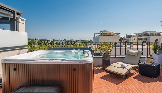 Pet friendly home in Novigrad with house sea view