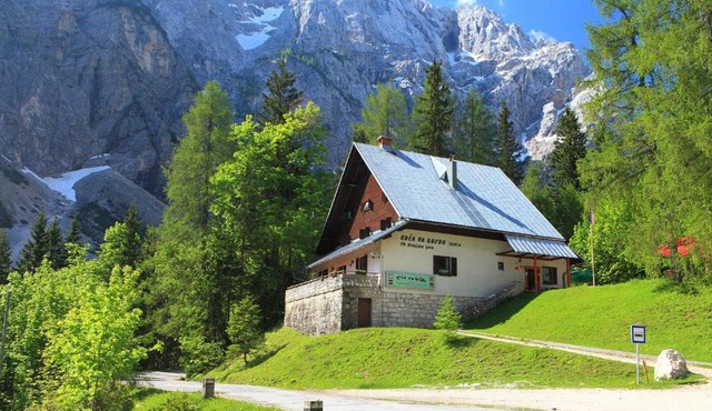 PLANINSKA KOČA NA GOZDU in Kranjska Gora