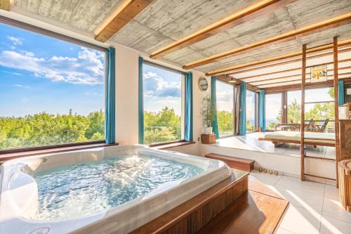 Podhamer Wellness Vineyard Cottages in Ljutomer