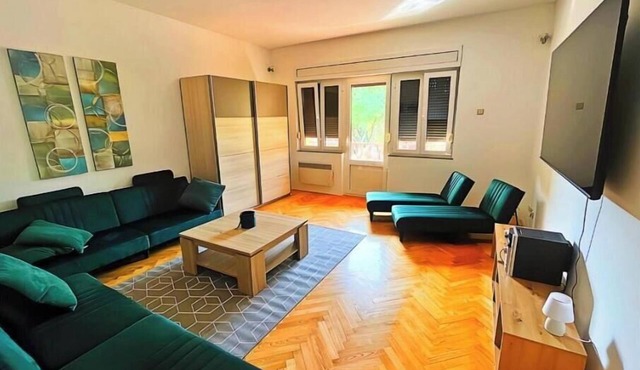 Pomalo Retreat - Serene & Green Urban Oasis Near City Centre + Free Parking