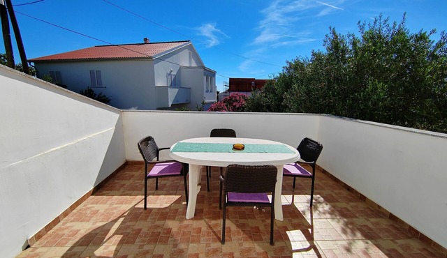 Poncho Apartment Close to Center