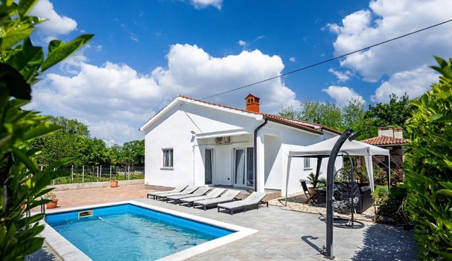 Pool House Kristina - Happy Rentals
