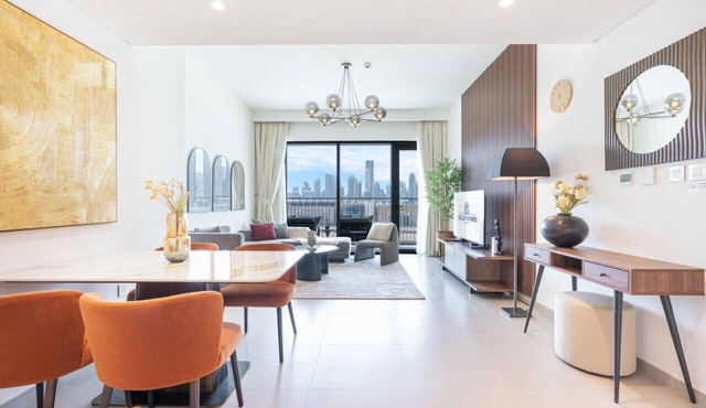 Premium Downtown Home with Burj Khalifa View in Downtown