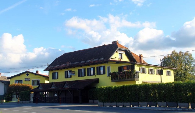 Prenočišča Kralj in Praprotna Polica