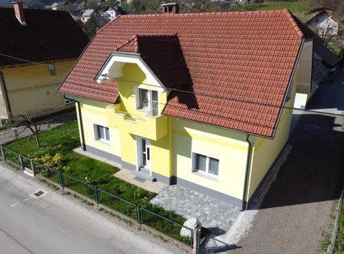 Primula Apartment in Jesenice