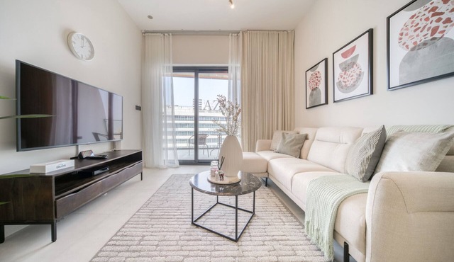 Pristine 1BR at Binghatti Creek Al Jadaf by Deluxe Holiday Homes in Dubai