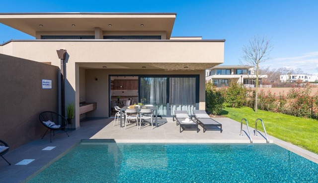 Quercus Village APP 3 mit privatem Pool by Interhome