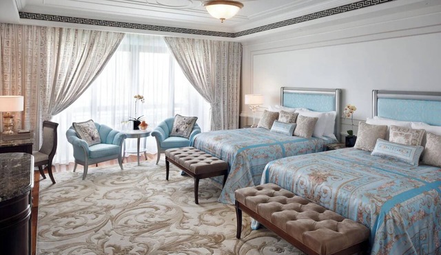 Relaxing Dubai Getaway | Pool & Spa Access | Near Downtown Boutique & Landmarks in Dubai
